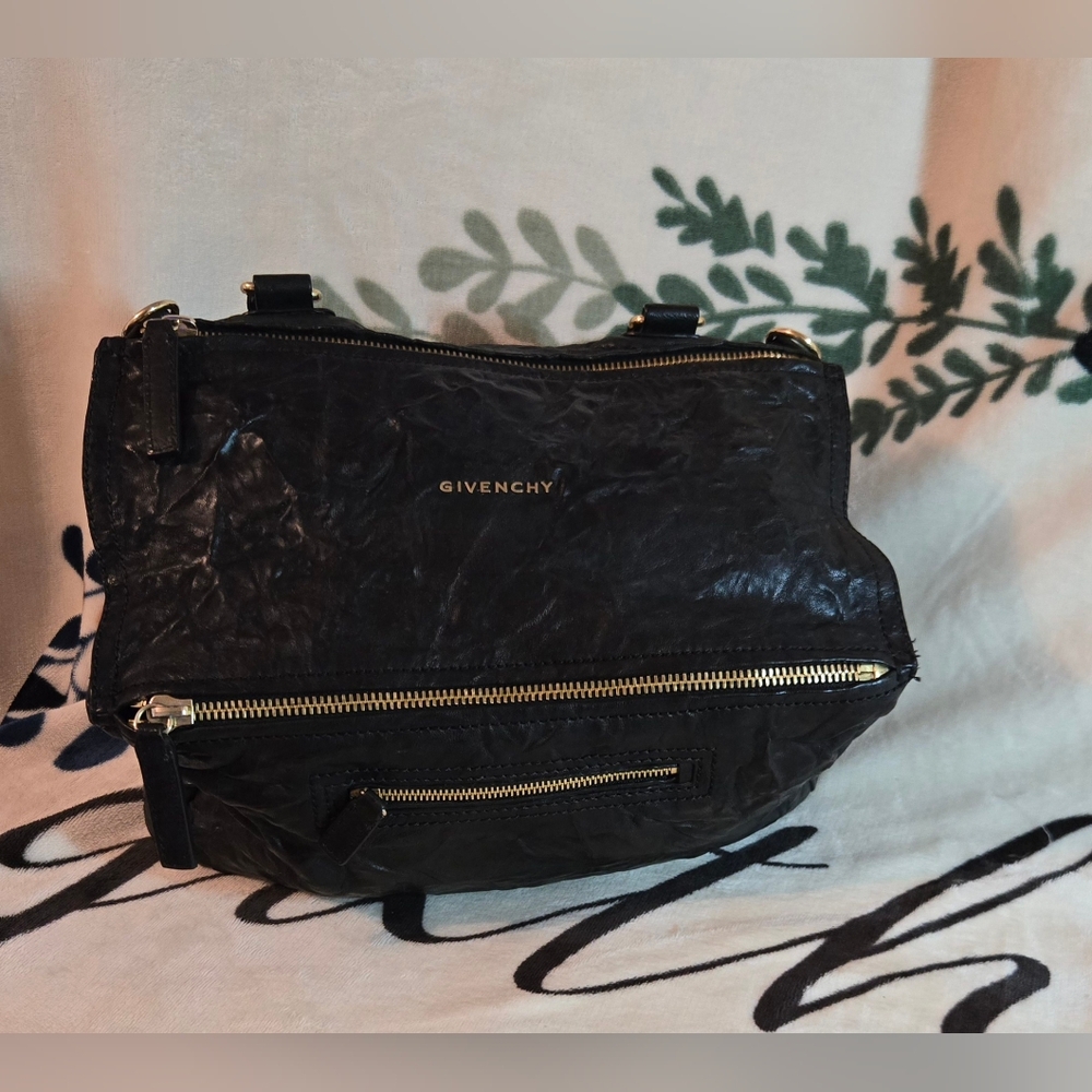 💯 Authentic Givenchy Pandora 2Way Black Gold Sheep Leather Handbag - Picture 16 of 16